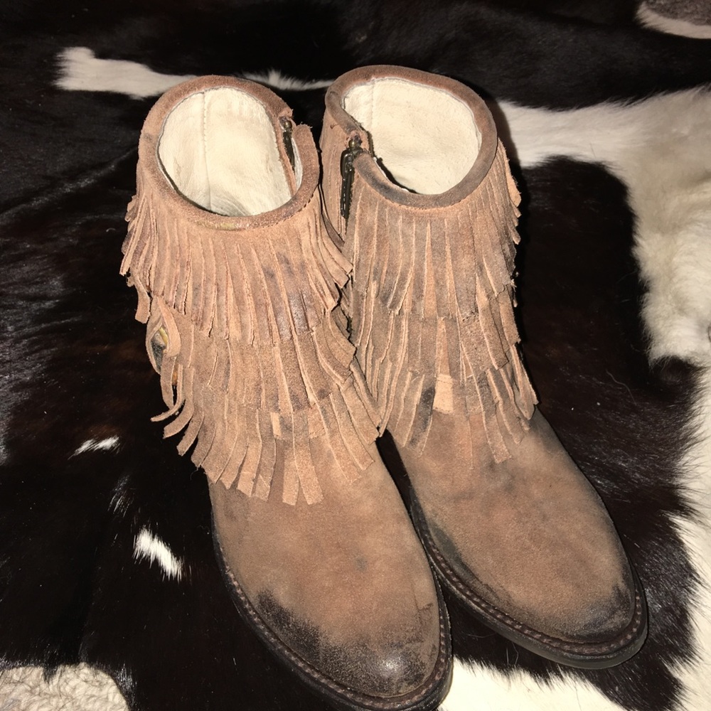 Freebird by steve madden fringe booties